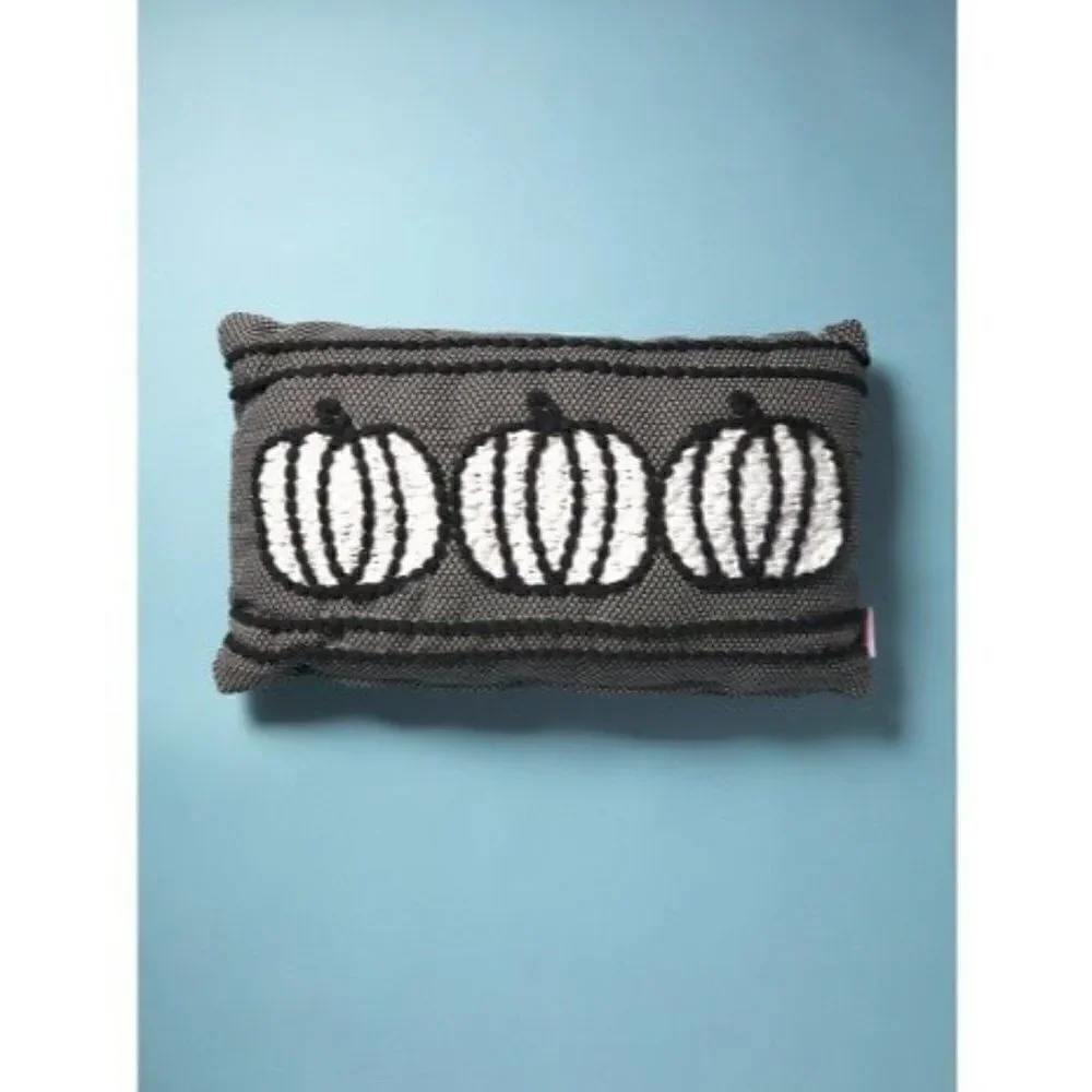 Martha Stewart Halloween Fall 14x24 Pumpkin Indoor Outdoor knit Pillow